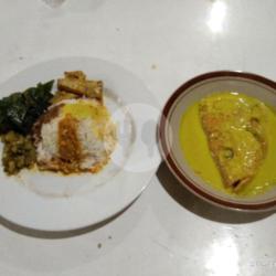 Nasi Gulai Ikan Kepala Kakap