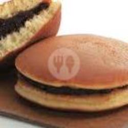 Dorayaki Vla Vanilla/durian/pisang