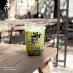 Premium Greentea With Fresh Milk