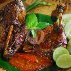 Bebek Bakar   Kuah Sop