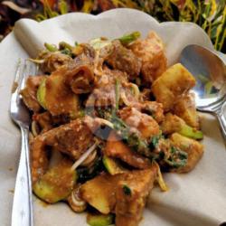 Rujak Cingur Khas Malang