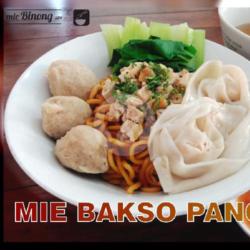 Mie Bakso Plus Pangsit Ayam