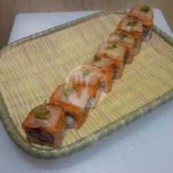 Spicy Salmon Mozza Roll 8pcs