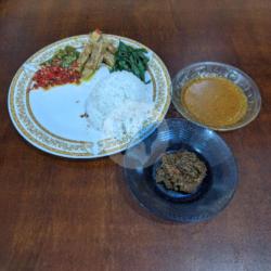 Nasi Sayur Rendang