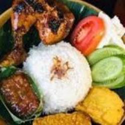 Ayam Tahu Tempe Bakar Sambal Tempe Kemangi Es Teh