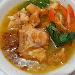 Soto Kaki Sapi (kuah Santan)