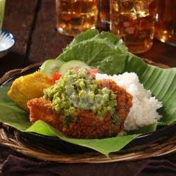 Ayam Penyet Nasi Sambal Ijo