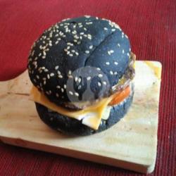 Beef Burger Hitam   Keju