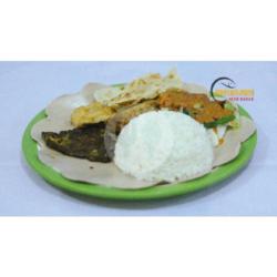 Nasi Pecel Paru