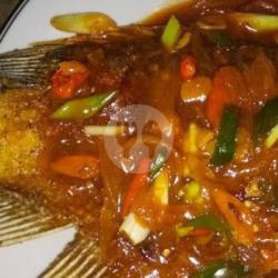 Ikan Gurame Cah Saus Tiram ( Ukuran Sedang)