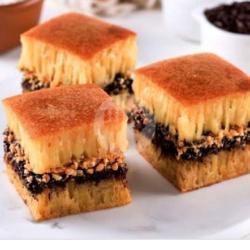 5 Porsi Martabak Manis (kacang Coklat,keju,kacang,coklat,jagung)