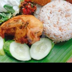 Nasi Tutug Oncom Ayam Bakar