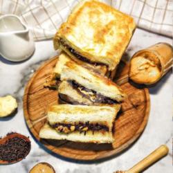 Roti Bakar Kasino Blueberry / Coklat