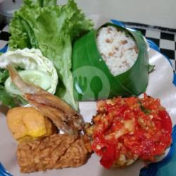 Nasi Tutug Oncom Ayam Pnyet