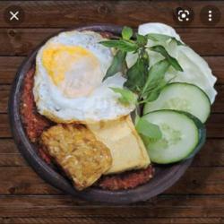 Nasi Telur Penyet Sambel Madura