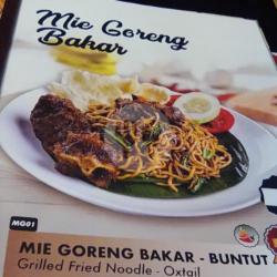 Mie Goreng Bakar-buntut