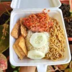 Ayam Geprek   Indomie Goreng   Nasi Tempe   Telur Dadar