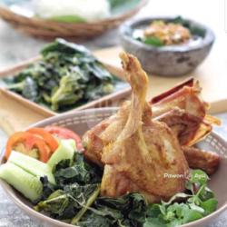 Ayam Kampung Goreng Utuh