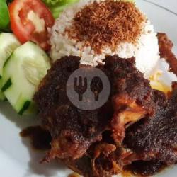 Nasi Ayam Bumbu Hitam Madura