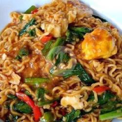 Mie Nyemek Special