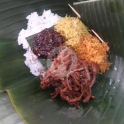 Nasi Krawu Daging Sapi Suwir