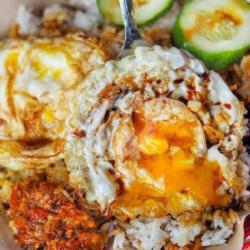 Nasi Telor Geprek Setan