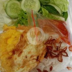 Nasi Lalapan Sambal Telor Ceplok