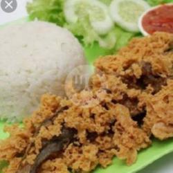 Lele Goreng Krispi Nasi Panas