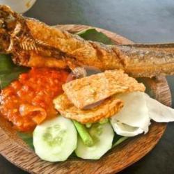 Sambelan Nasi Lele Kriuk