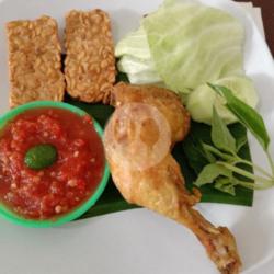 Lalapan Ayam Spesial Sambel Matang