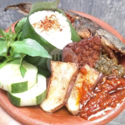 Nasi Sambal Lele