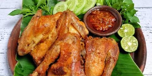 Ayam Chi Chi (Bu Nah), Foodcourt