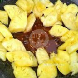 Rujak Buah Nanas Madu Sambal Hot