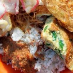 Nasi Uduk Bihun Telur Dadar