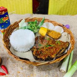 Paket Nasi Bandeng Rica   Teh Pouch