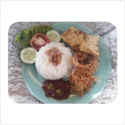 Nasi Tahu Kremes   Lalapan   Es / Hot Teh