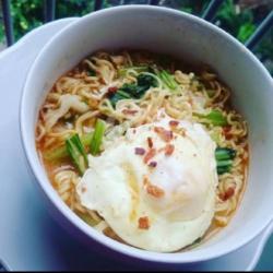 Mie Kuah Telur Ceplok Ayam Sisit