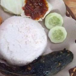 Nasi   Lele Bakar   Esteh