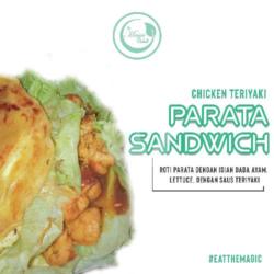 Chicken Blackpepper Parata Sandwich