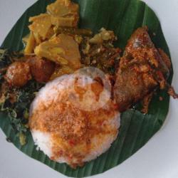 Nasi   Sayur   Sambal   Rendang Hati