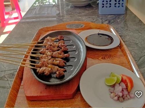 Sate Kambing Muda Putra Saudara Cab. Al-huda, Kebumen