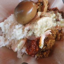 Nasi Gudeg Telor Ayam Suwir