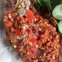 Nila Goreng Penyet Kemangi Nasi