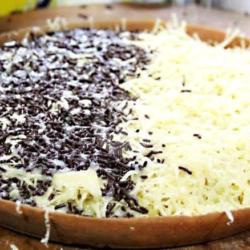 Martabak Manis Keju Kacang Coklat Susu