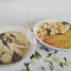 Bihun Yamien Special Ceker