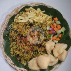 Nasi Goreng Daun Mengkudu