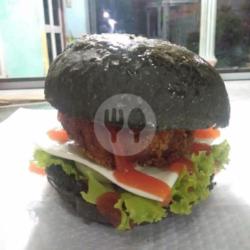 Black Burger Crispy Keju