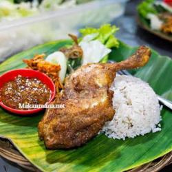 Ayam Penyet Sambel Ulek Ijo Nasi Lalapan