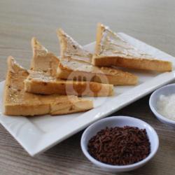 Roti Bakar Peanut Butter