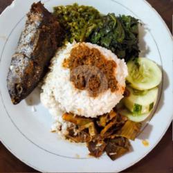 Nasi Padang Lauk Ikan Tongkol Goreng